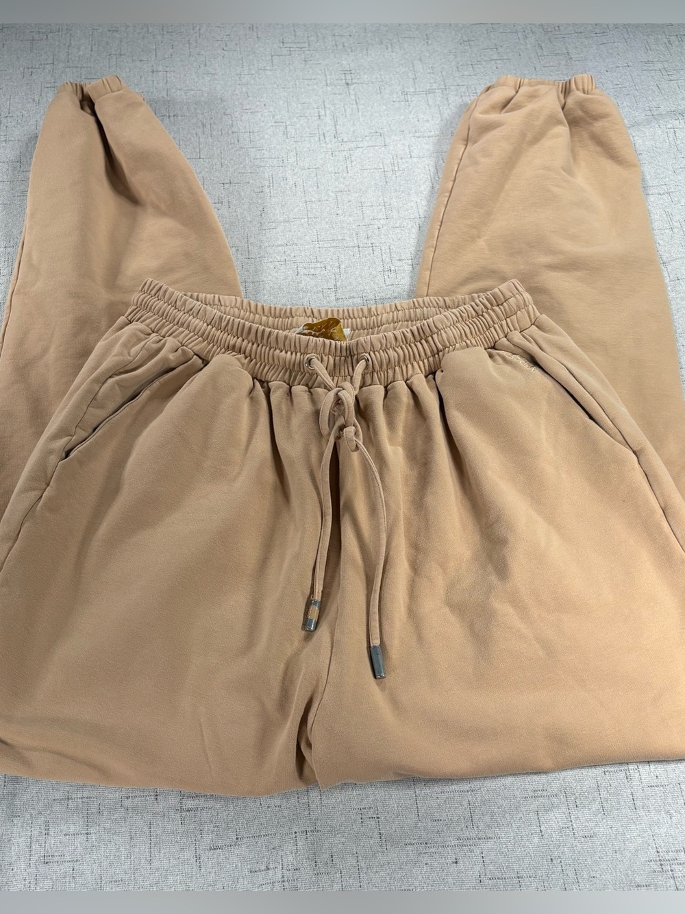 Meshki Women’s Beige/Tan Jogger Sweatpants